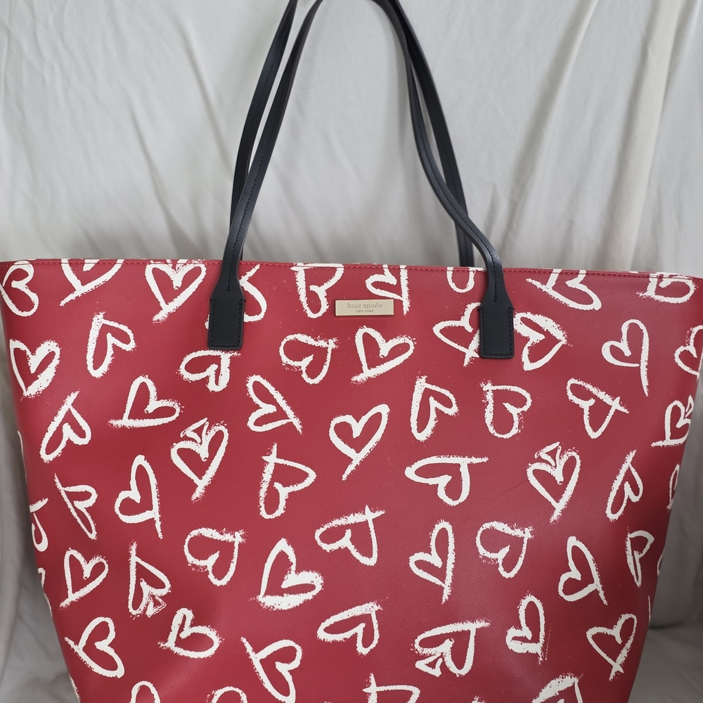 Red Heart Patterned Tote Bag